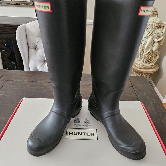 Hunter Tall Classic Rain Boots - Black - Picture 2 of 8